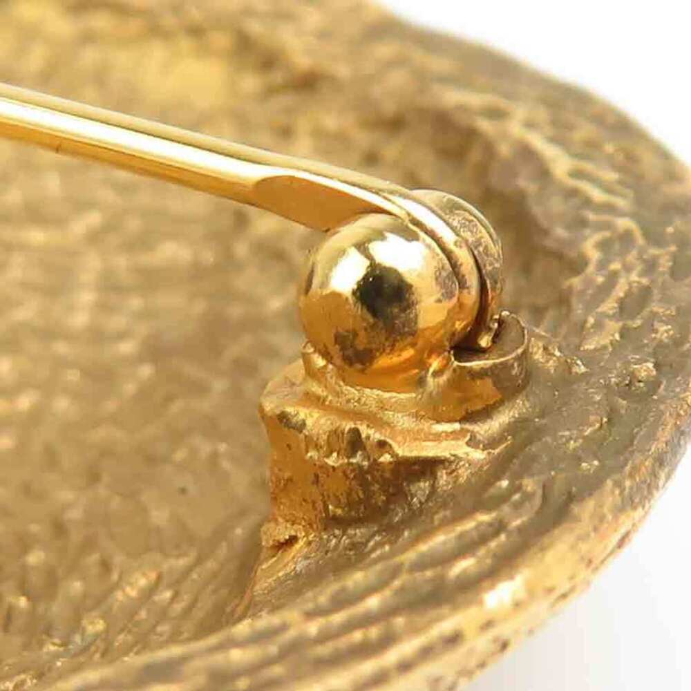 CHANEL Vintage Gold Brooch - Picture 11 of 12